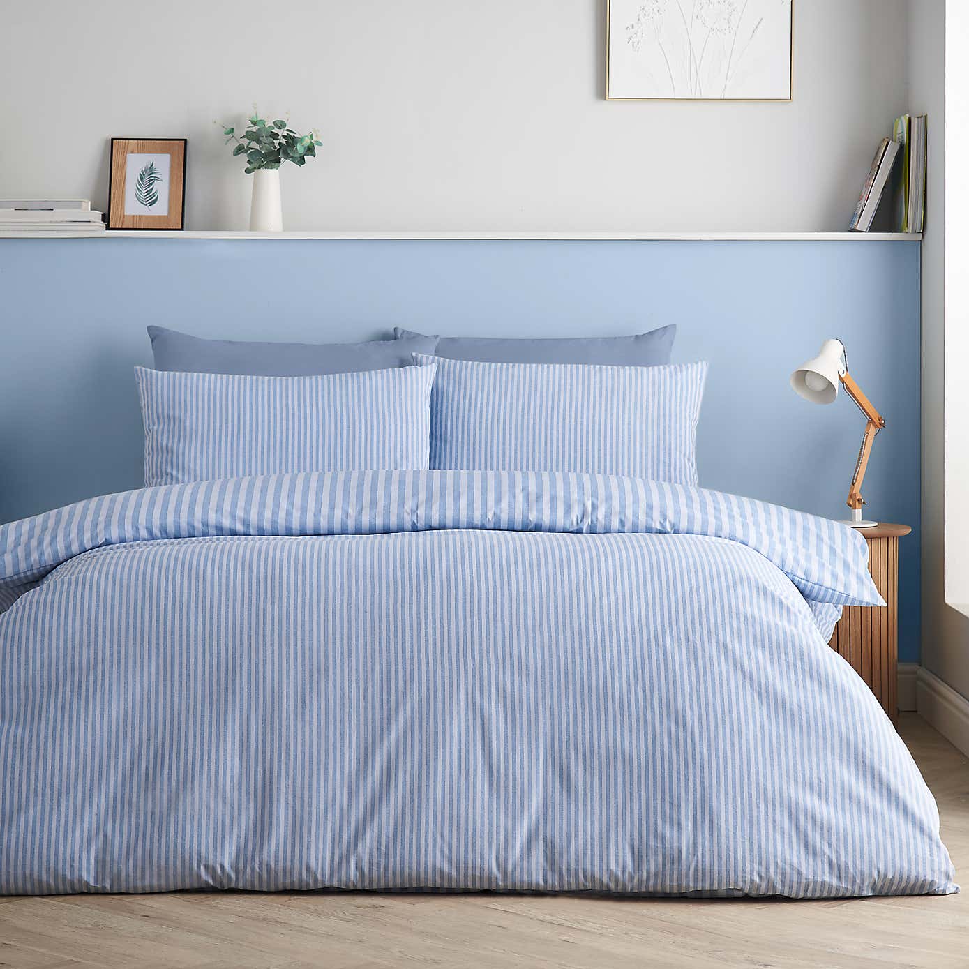 Carousel zoom image position 3 of 7