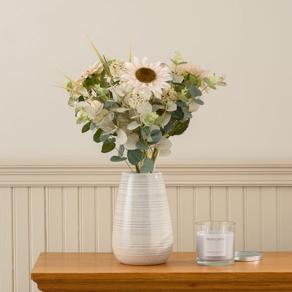 Carousel navigation image position 3 of 6