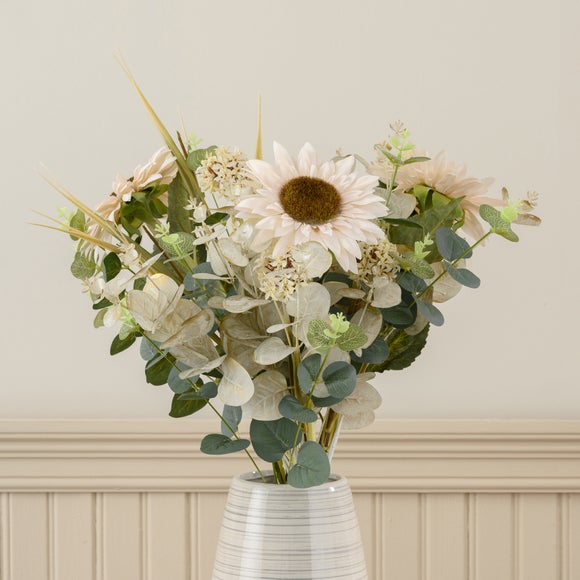 Carousel navigation image position 5 of 6