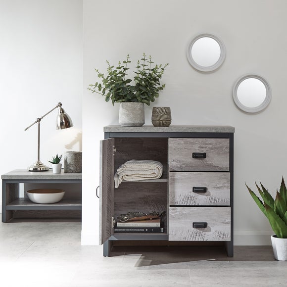 Carousel navigation image position 2 of 9