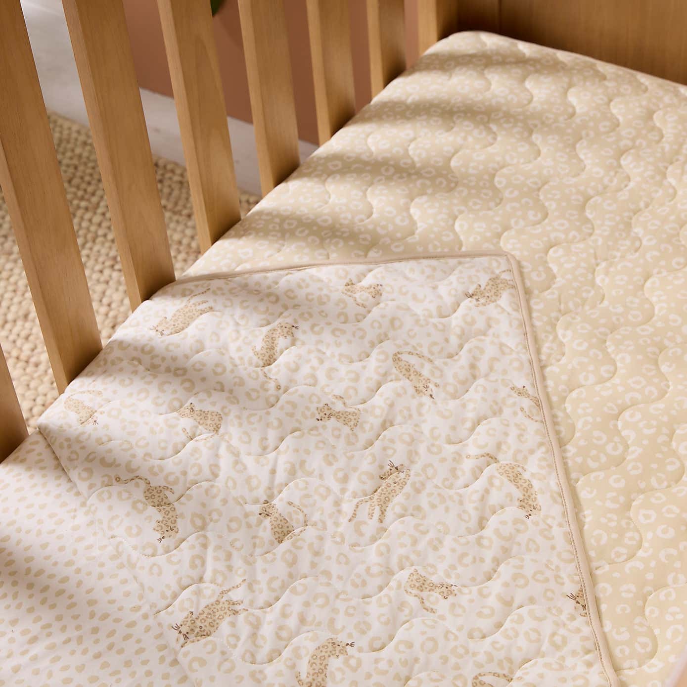 Carousel zoom image position 3 of 5