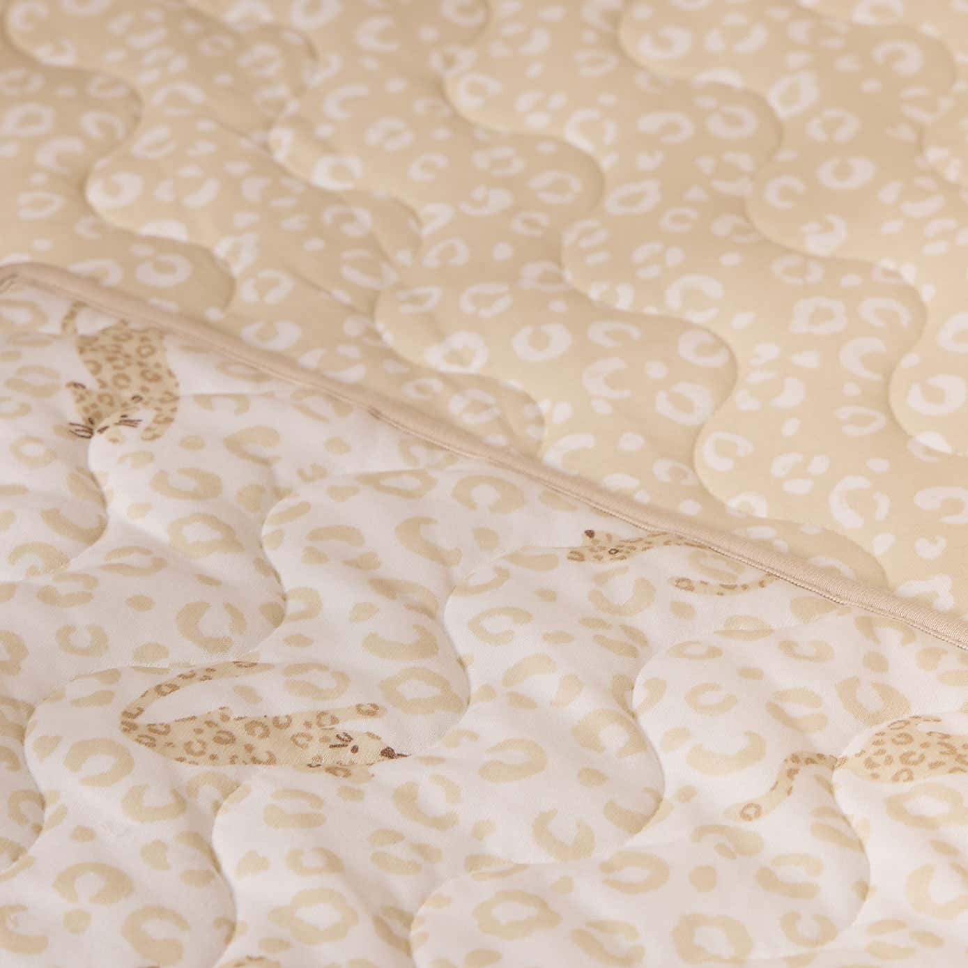 Carousel zoom image position 4 of 5