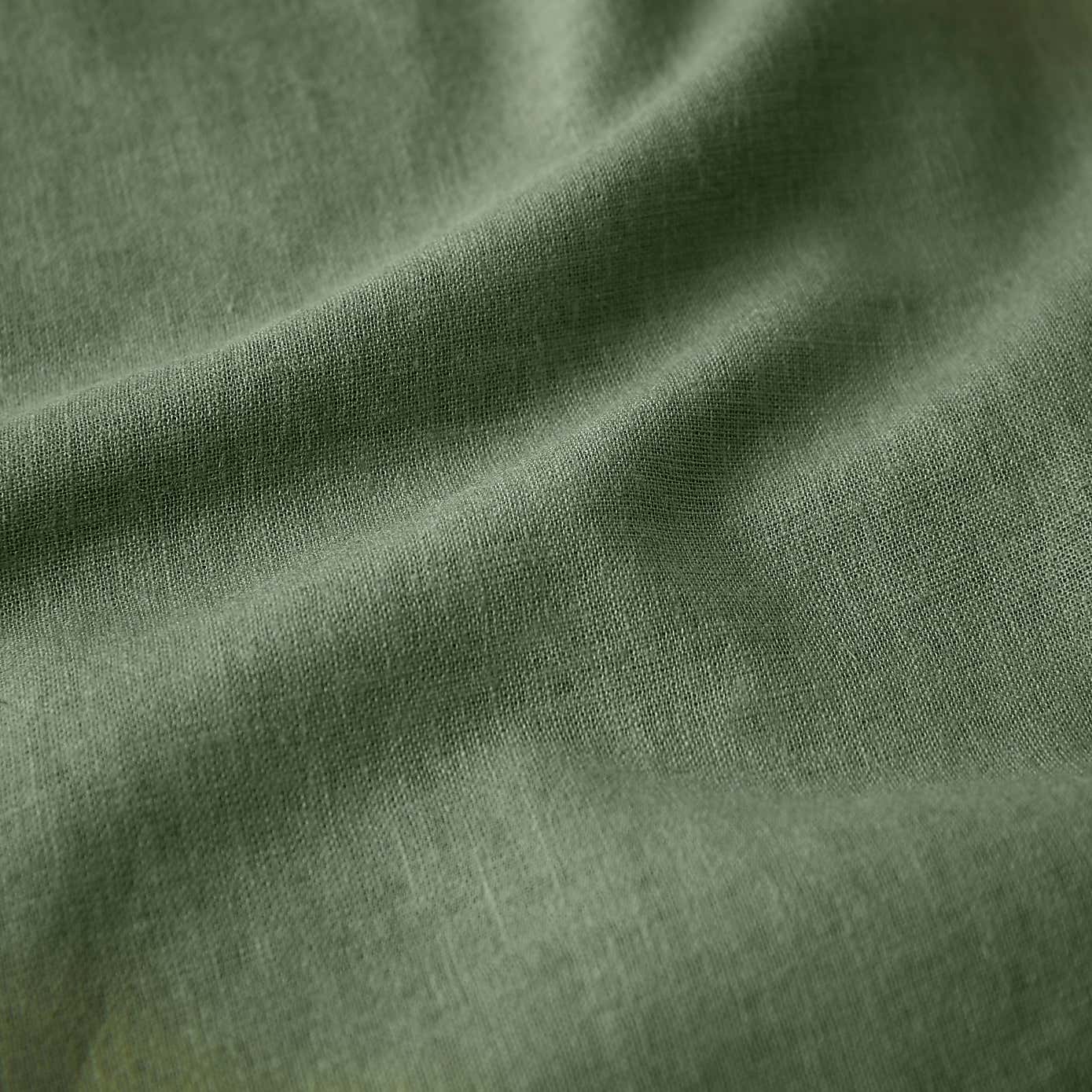 Carousel zoom image position 2 of 3