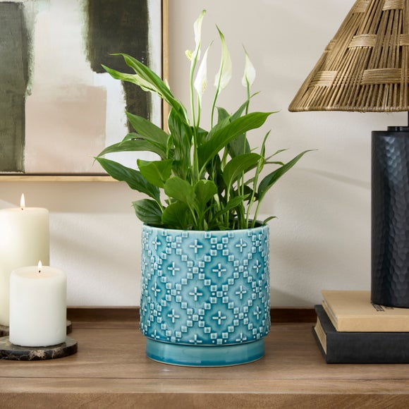 Salvage Yard Blanket Embossed Plant Pot