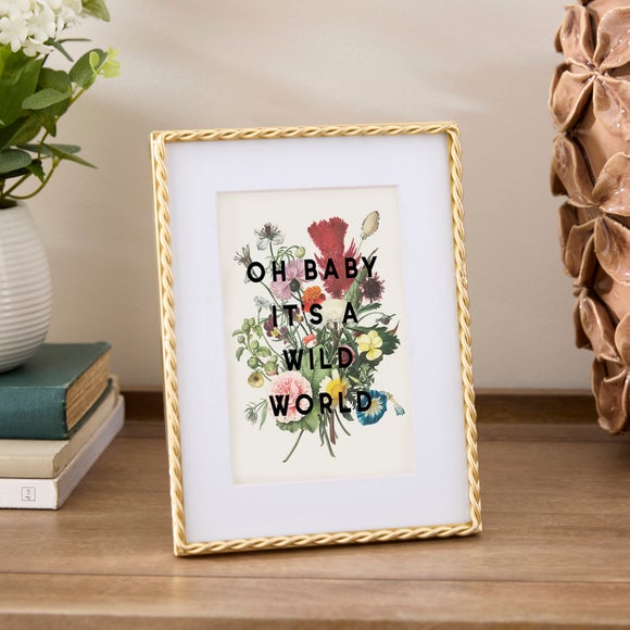 Twisted Frame Metal Photo Frame