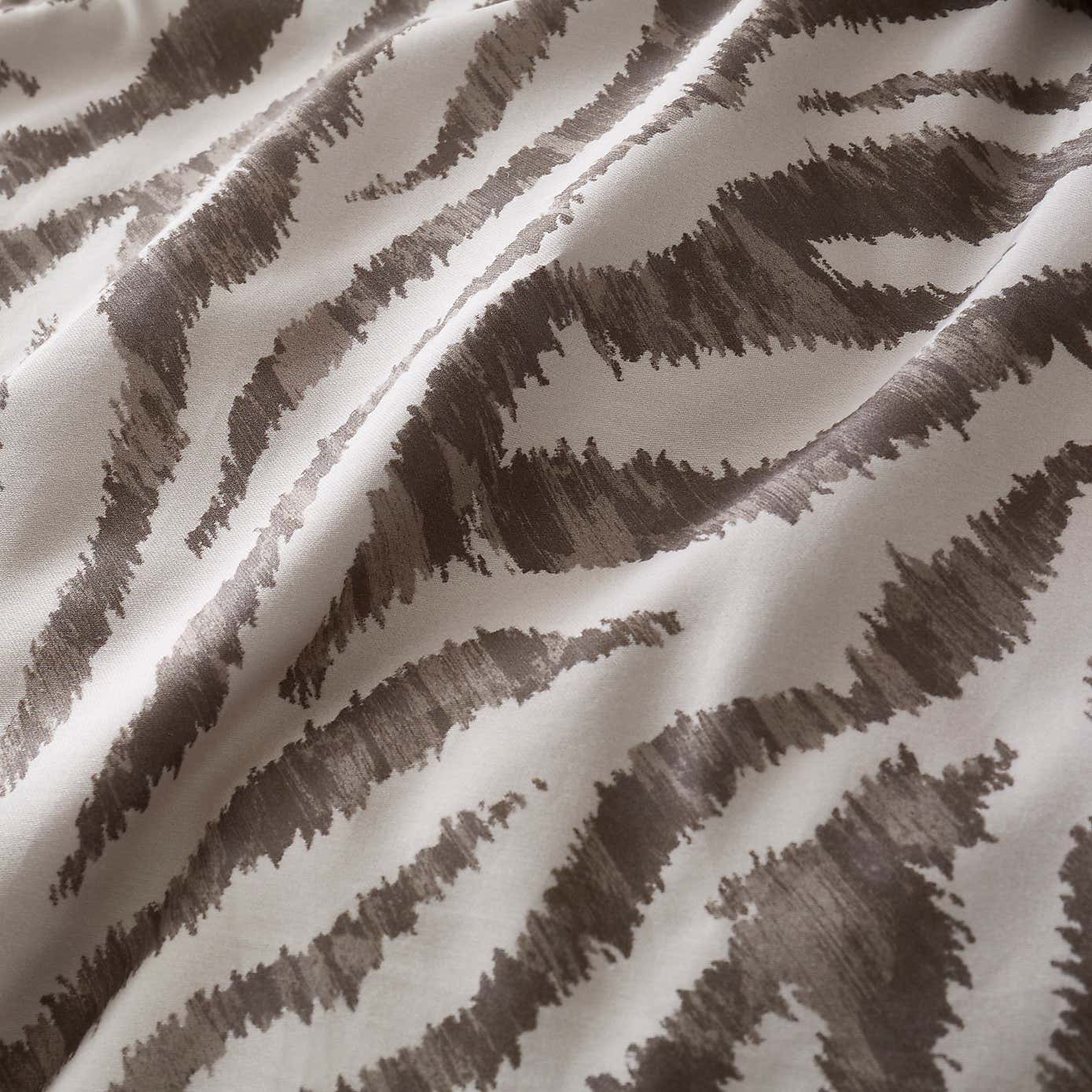 Carousel zoom image position 3 of 5