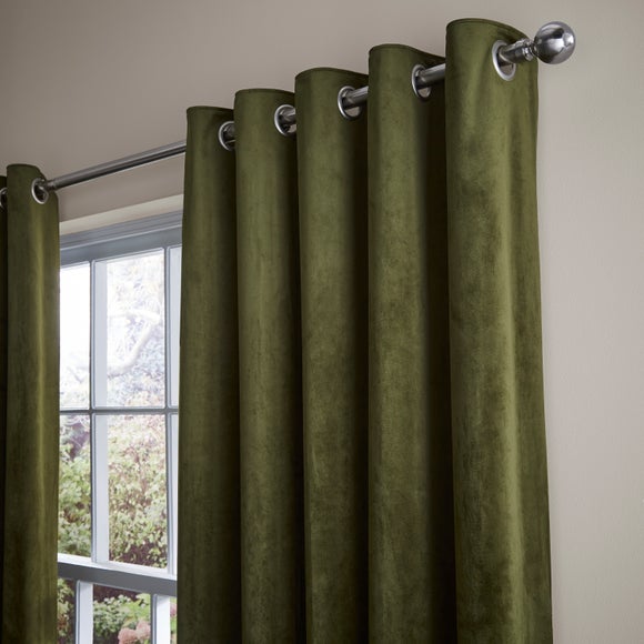 Luxe Velour Eyelet Curtains (Blackout Available)