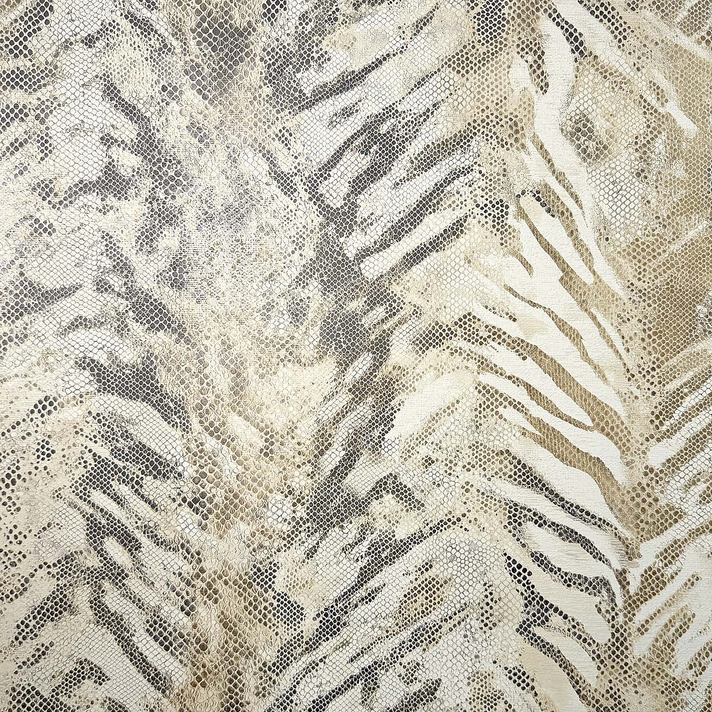 Carousel zoom image position 3 of 8