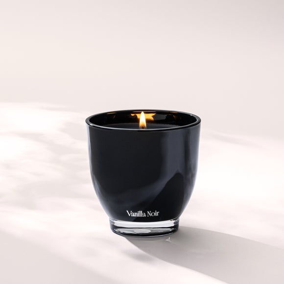 Moments Vanilla Noir Candle