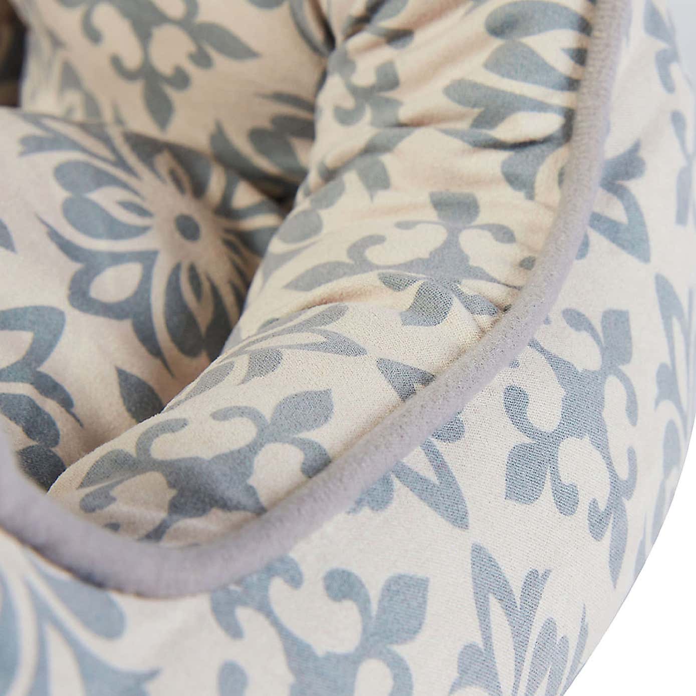 Carousel zoom image position 2 of 4