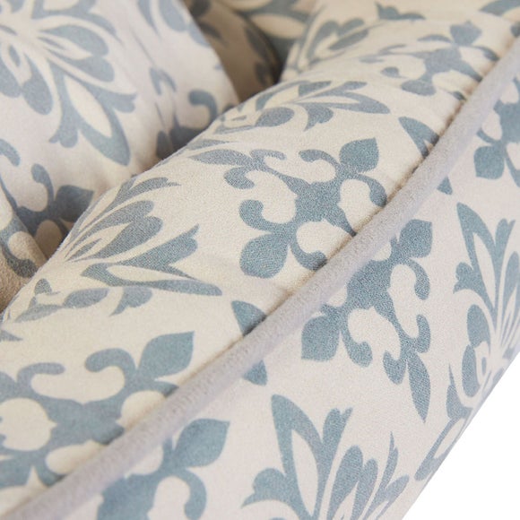Photo 2 of Dream Paws Soft Scalloped Pet Bed