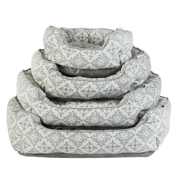 Photo 4 of Dream Paws Soft Scalloped Pet Bed
