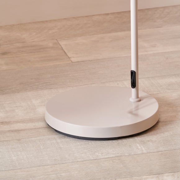 Carousel navigation image position 3 of 7