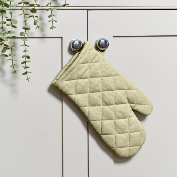 Carousel navigation image position 2 of 3