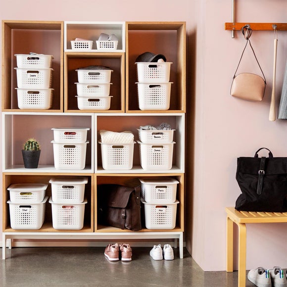 Carousel navigation image position 3 of 7