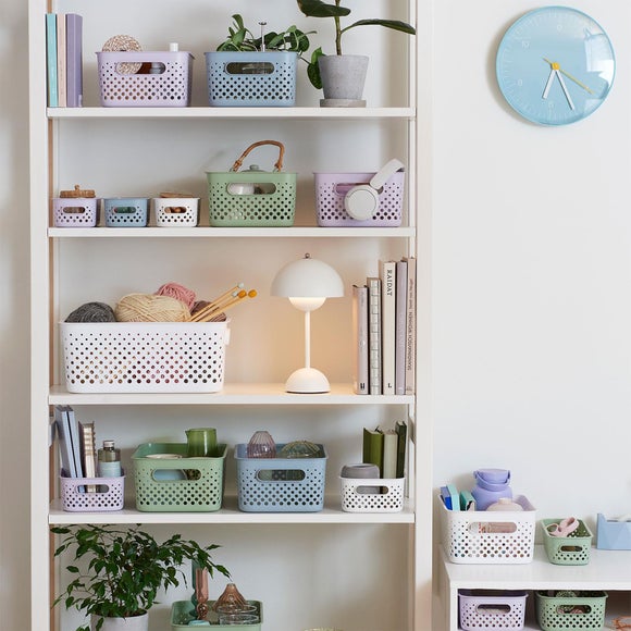 Carousel navigation image position 4 of 6