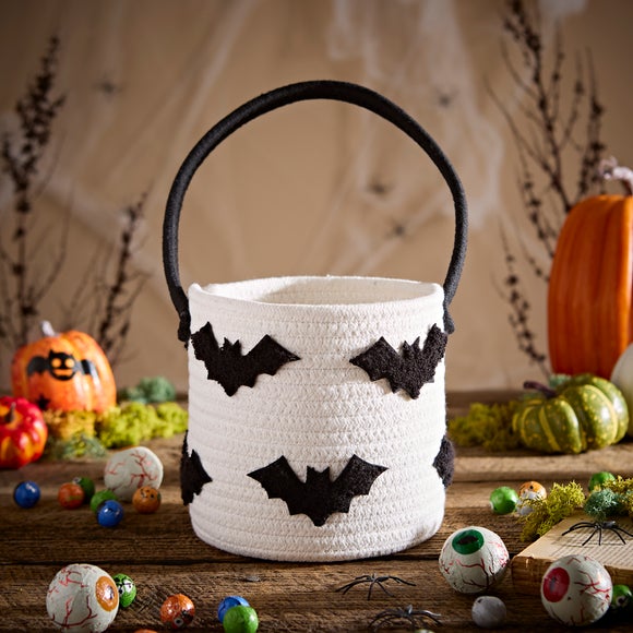 View Tufted Bats Basket With Handle View Tufted Bats Basket With Handle