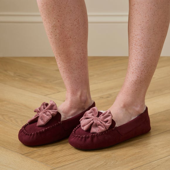 Ladies Burgundy Bow Moccasins Slippers