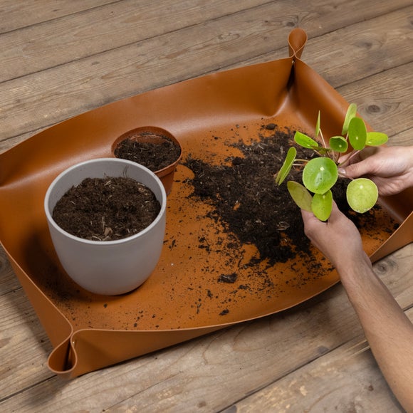 Fallen Fruits Potting Mat