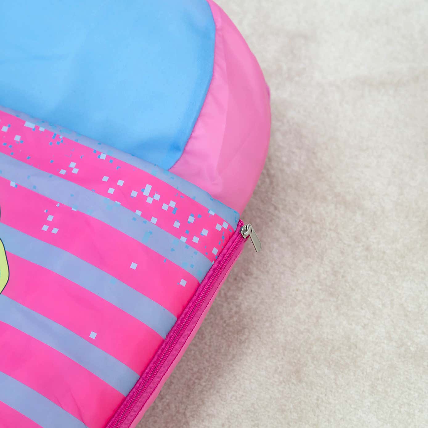 Carousel zoom image position 5 of 7