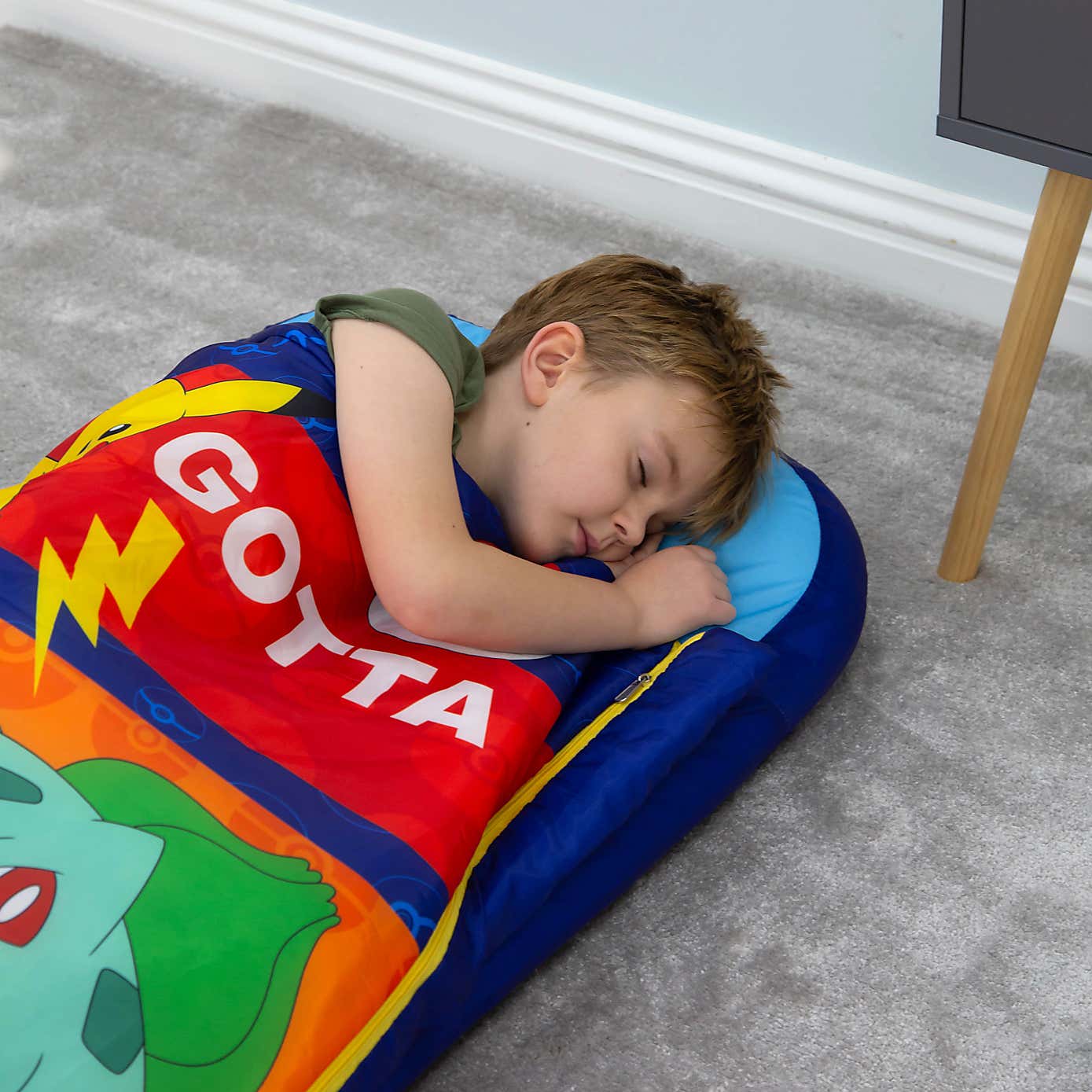 Carousel zoom image position 2 of 7