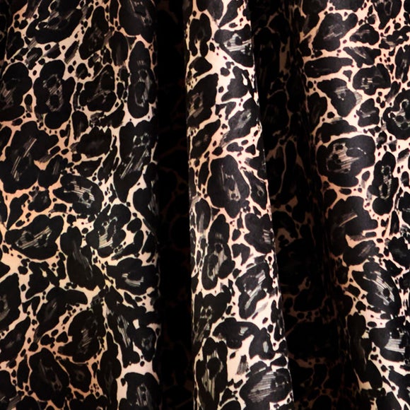 Carousel navigation image position 2 of 6