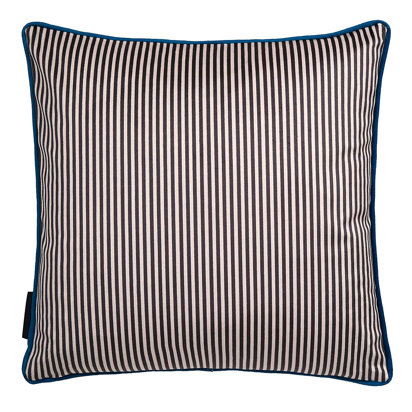 Carousel zoom image position 3 of 5