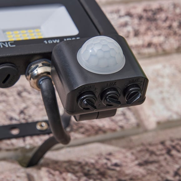 Carousel navigation image position 2 of 4