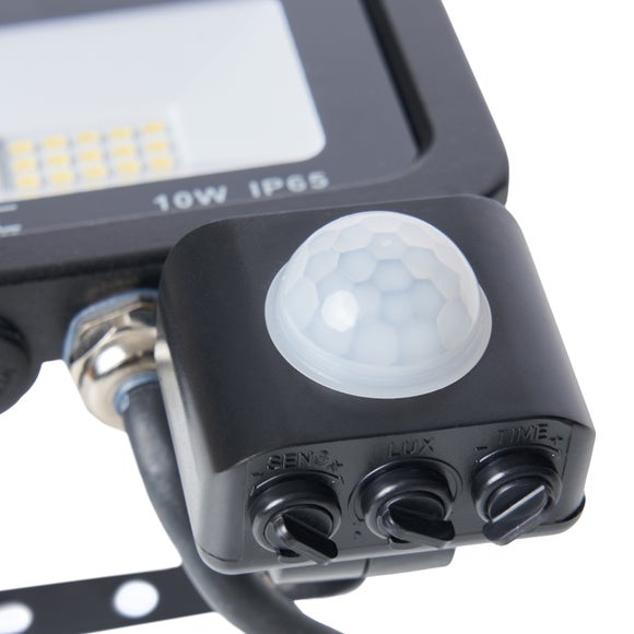 Carousel navigation image position 3 of 4