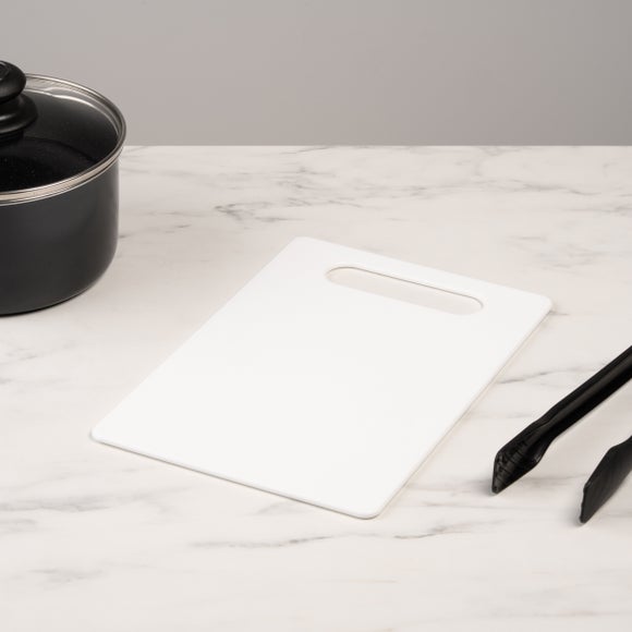 Photo of basic plastic chopping board