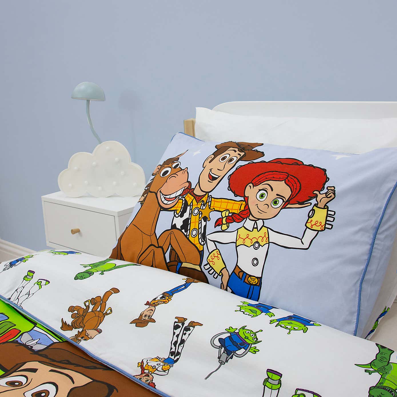 Carousel zoom image position 4 of 7