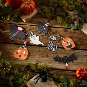 1.5m Paper Halloween Characters Bunting