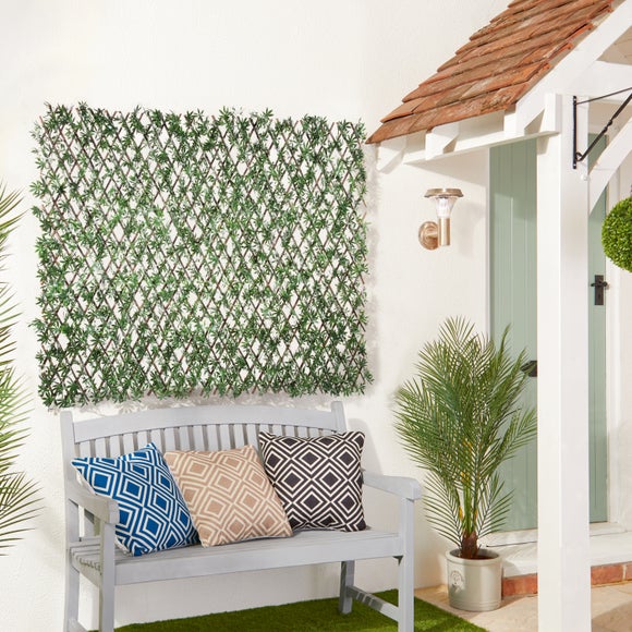 Willow Trellis with Green Acer