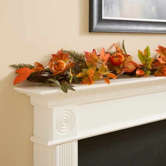 View 150cm Artificial Velvet Pumpkin & Foliage Garland View 150cm Artificial Velvet Pumpkin & Foliage Garland