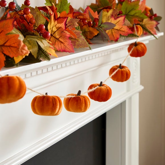 Artificial Autumn Velvet Pumpkin Bunting