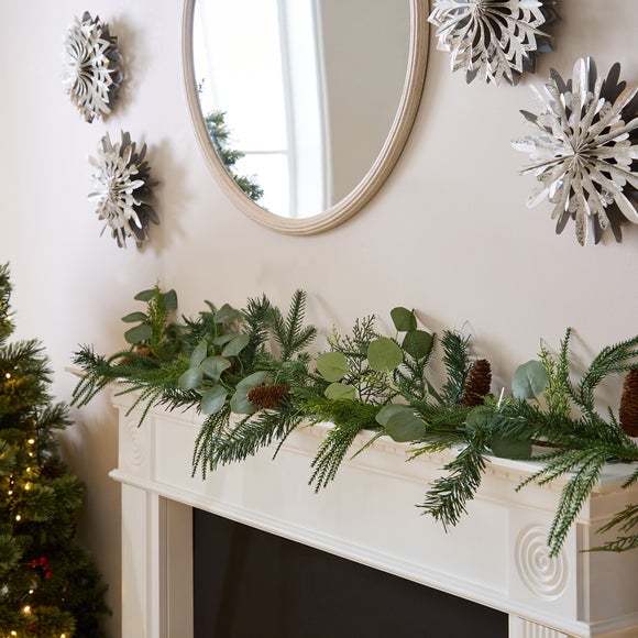 Artificial Evergreen & Pinecone Garland
