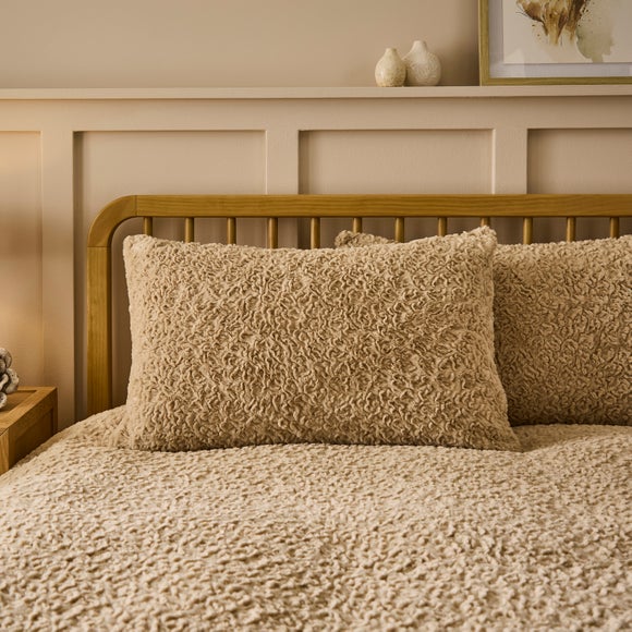 Photo 2 of Timeless Fur Duvet Cover & Pillowcase Set