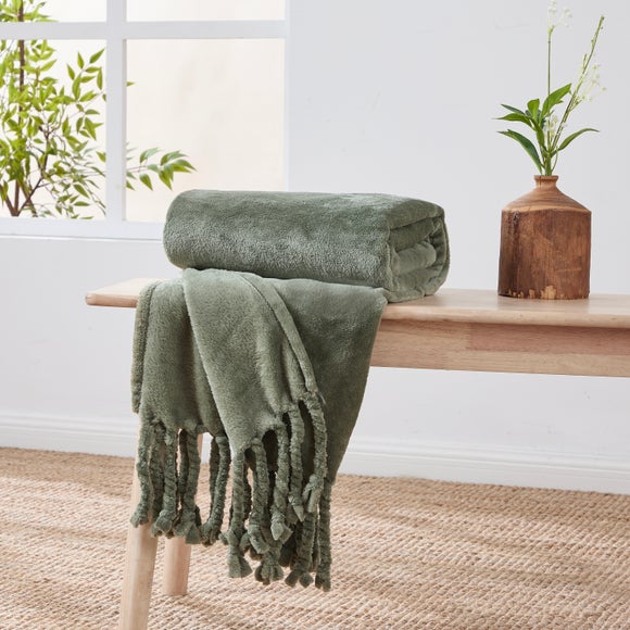 Tassel Throw 130cm x 170cm