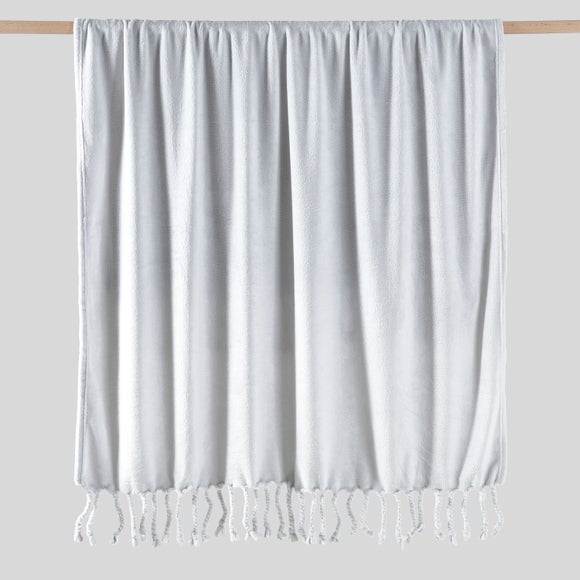 Photo 3 of Tassel Throw Blanket 130cm X 170cm Photo 3 of Tassel Throw Blanket 130cm X 170cm