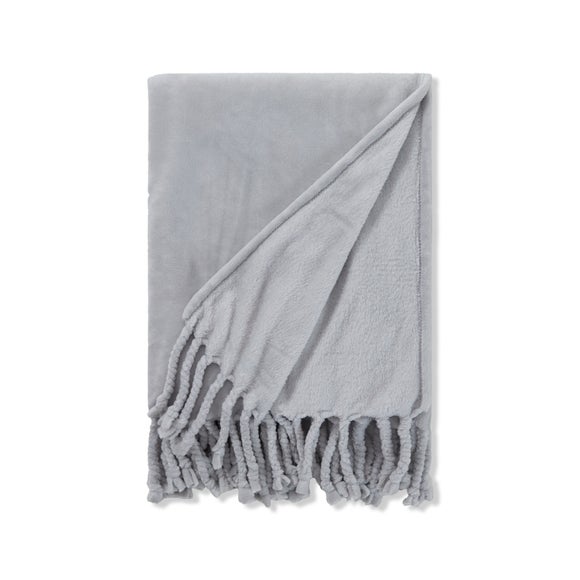 Photo 4 of Tassel Throw Blanket 130cm X 170cm Photo 4 of Tassel Throw Blanket 130cm X 170cm