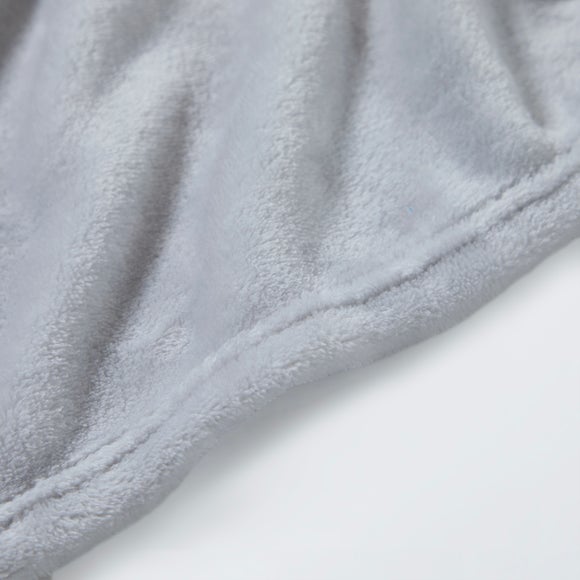 Photo 5 of Tassel Throw Blanket 130cm X 170cm Photo 5 of Tassel Throw Blanket 130cm X 170cm