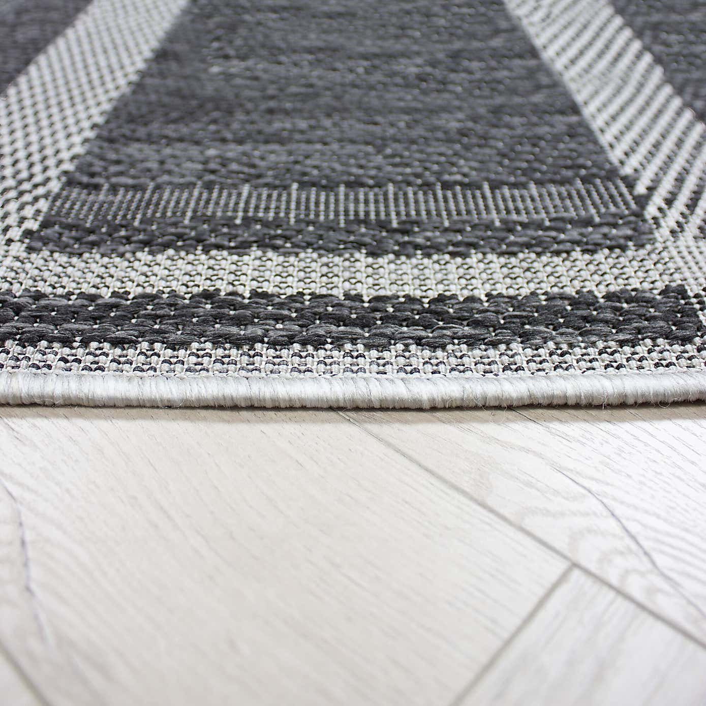 Carousel zoom image position 4 of 7