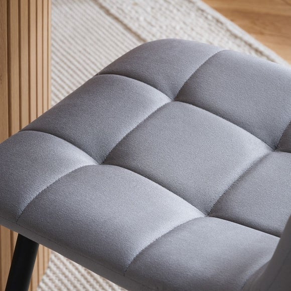 Carousel navigation image position 4 of 9