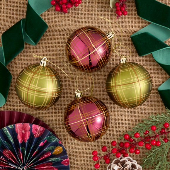 Pack of 4 Tartan Baubles