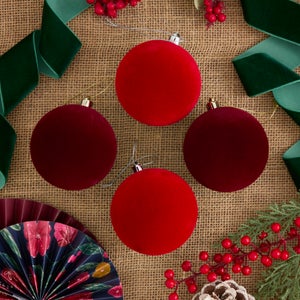 Pack Of 4 Flocked Baubles