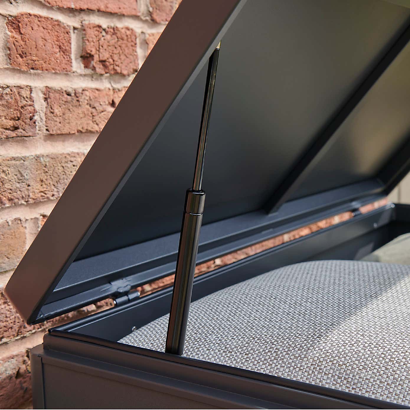 Carousel zoom image position 4 of 7