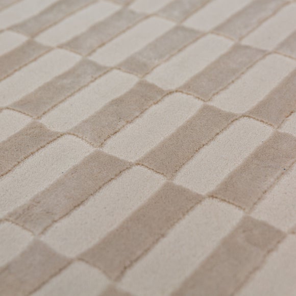 Carousel navigation image position 2 of 7