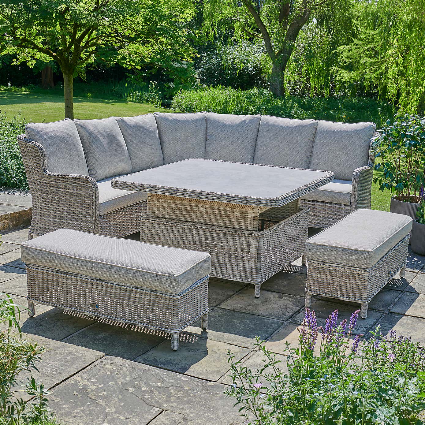 Carousel zoom image position 3 of 10