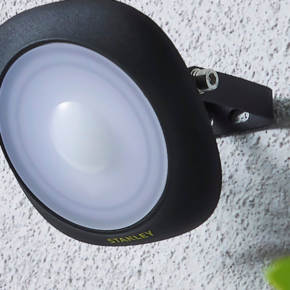 Carousel navigation image position 2 of 3