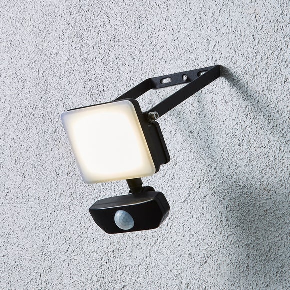 Stanley Industrial PIR Sensor Adjustable LED Outdoor Flood Light